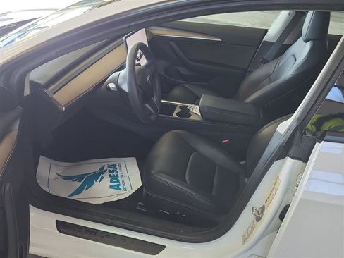 Used 2023 Tesla Model 3 Standard Range image 8