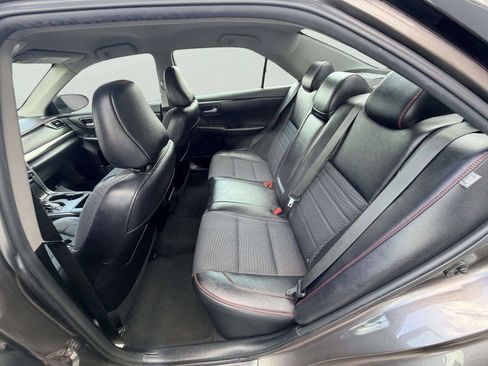 Used 2015 Toyota Camry SE FWD image 23