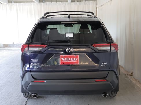 Used 2025 Toyota RAV4 XLE w/ Convenience Package AWD/4WD image 27