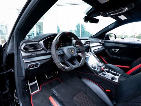 Used 2024 Lamborghini Urus Performante AWD/4WD image 37