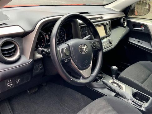 Used 2016 Toyota RAV4 XLE image 17