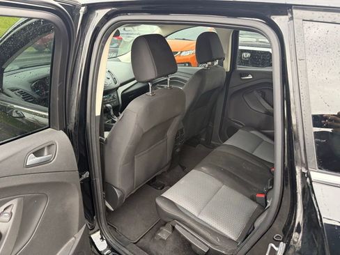 Used 2017 Ford Escape SE FWD image 6