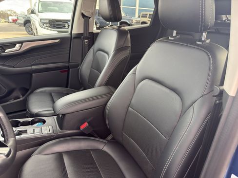 Certified 2022 Ford Escape Titanium image 13