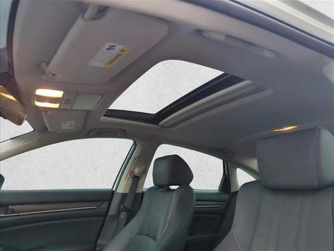 Used 2018 Honda Accord EX-L image 25