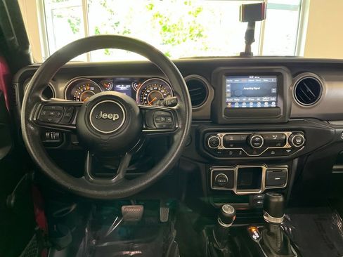 Used 2022 Jeep Wrangler Unlimited Sport AWD/4WD image 18