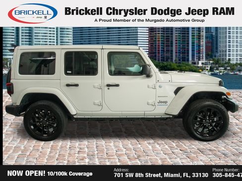 Used 2024 Jeep Wrangler Unlimited Sahara AWD/4WD image 8