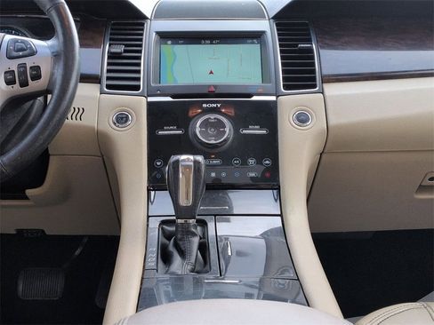 Used 2017 Ford Taurus Limited image 29