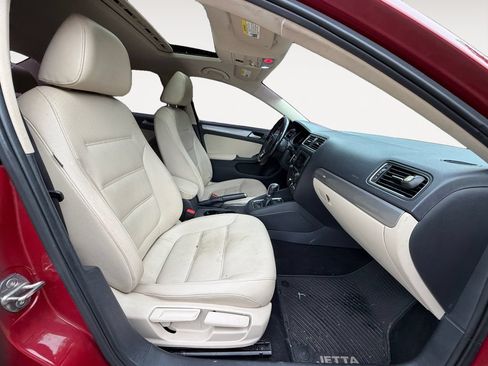 Used 2017 Volkswagen Jetta SE FWD image 12