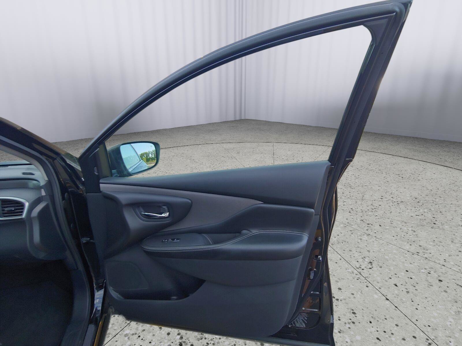 Used 2023 Nissan Murano SV AWD/4WD image 28