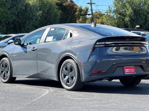 New 2026 Toyota Prius Plug-In Hybrid image 7