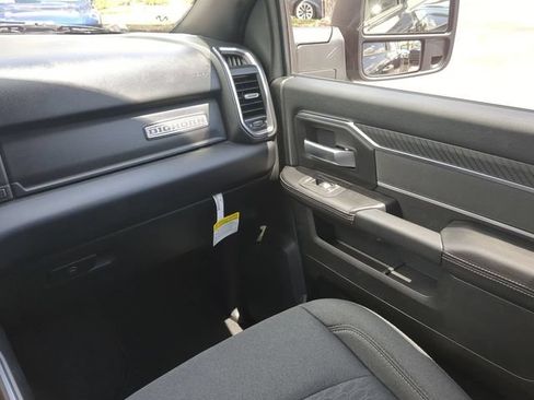 Certified 2026 RAM 3500 Big Horn AWD/4WD image 18