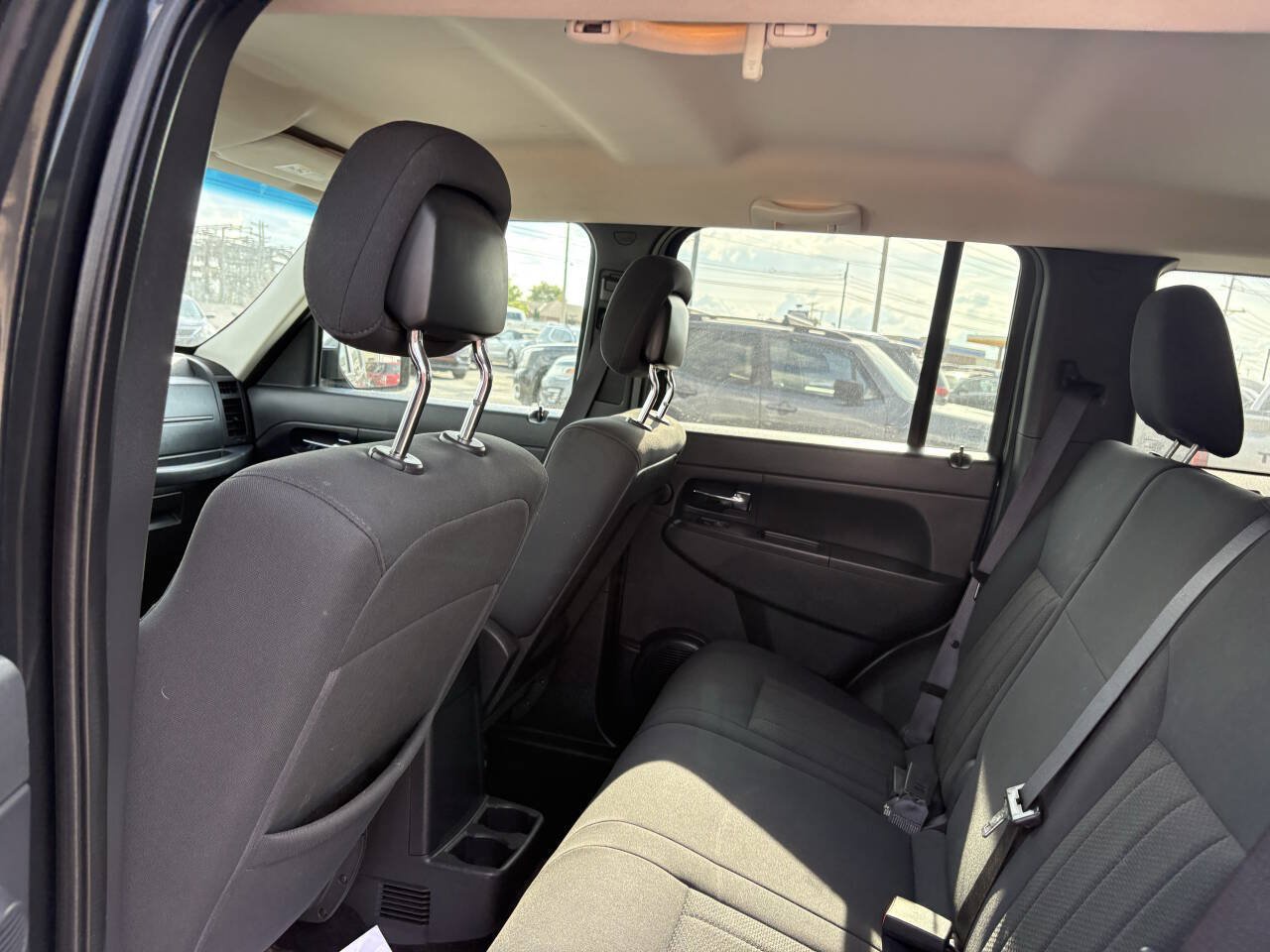 Used 2011 Jeep Liberty Sport AWD/4WD image 14