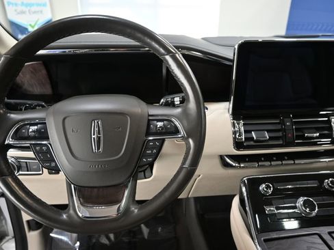Used 2020 Lincoln Navigator Reserve w/ Luxury Package image 9