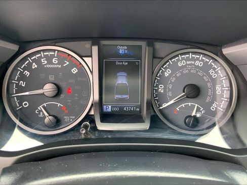 Used 2023 Toyota Tacoma TRD Sport w/ Technology Package AWD/4WD image 26
