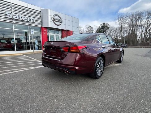 Used 2023 Nissan Altima 2.5 SV w/ SV Premium Package image 18