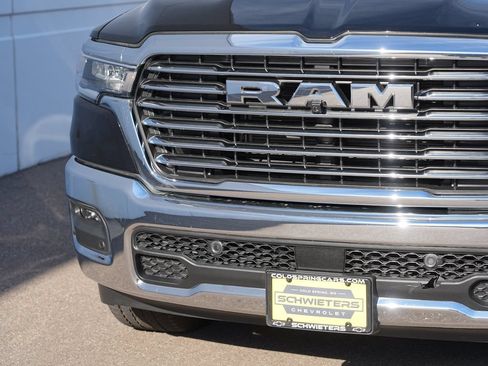 Used 2025 RAM 1500 Laramie AWD/4WD image 9