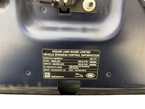 Used 2021 Land Rover Range Rover Velar R-Dynamic S image 75