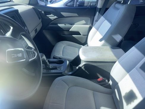 Used 2019 GMC Canyon 2WD Crew Cab w/ Convenience Package image 4