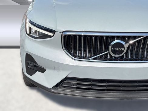 Certified 2024 Volvo XC40 B5 Plus w/ Protection Package Premier image 27
