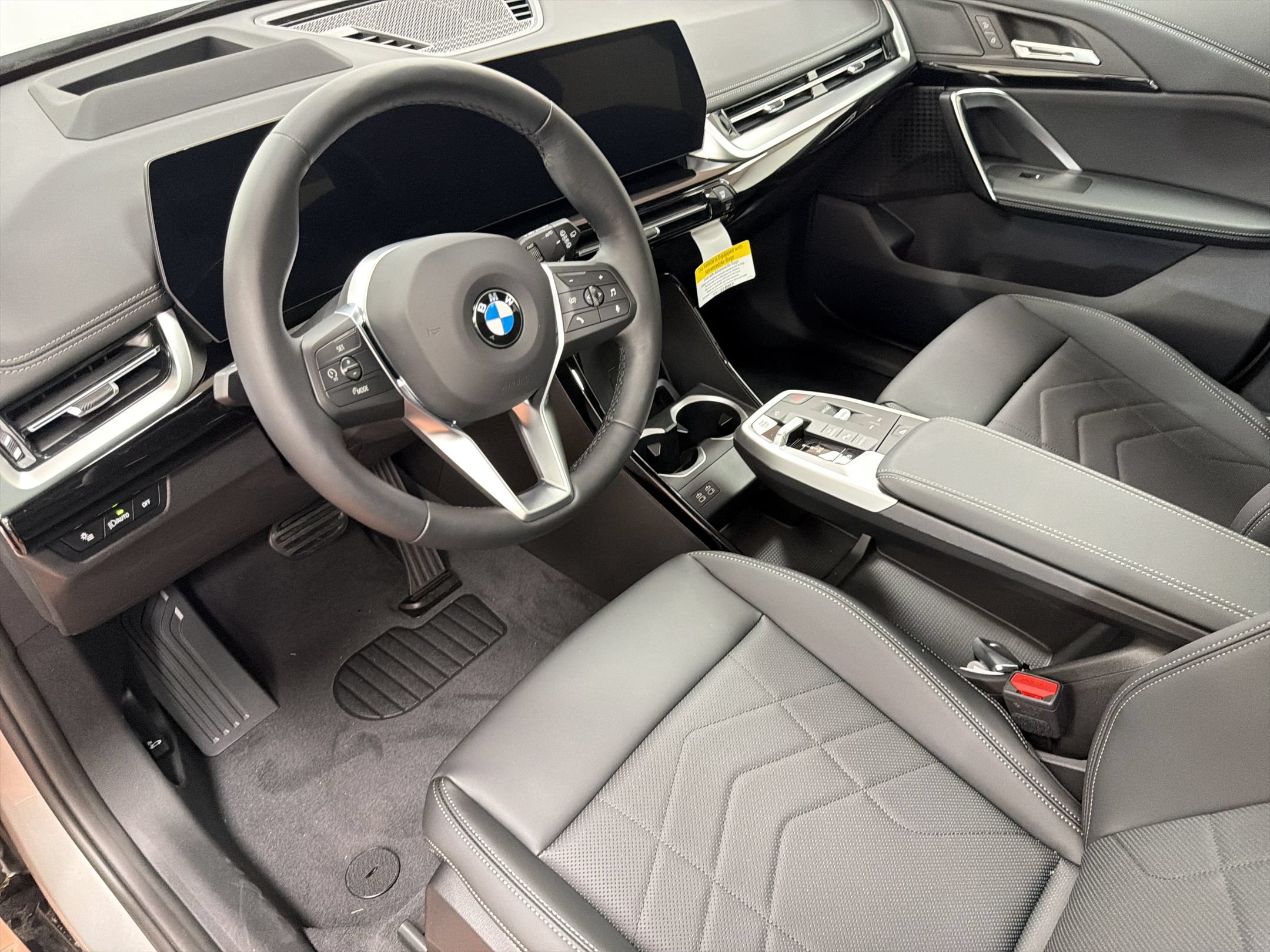 Used 2026 BMW X1 xDrive28i w/ Technology Package AWD/4WD image 4
