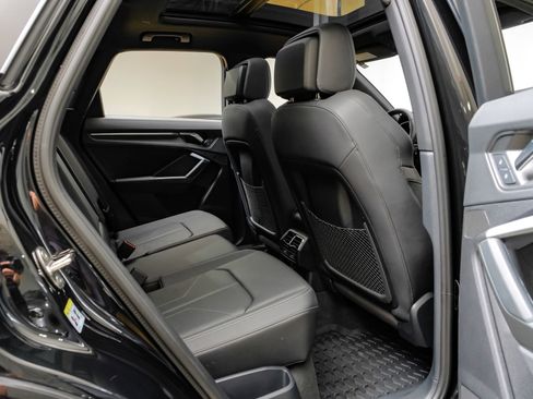 Used 2023 Audi Q3 2.0T Premium image 39