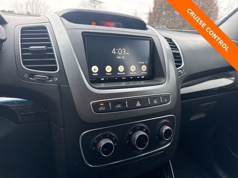 Used 2014 Kia Sorento LX image 10