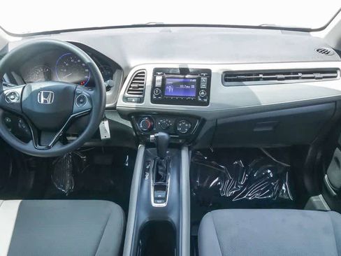 Used 2022 Honda HR-V LX image 11