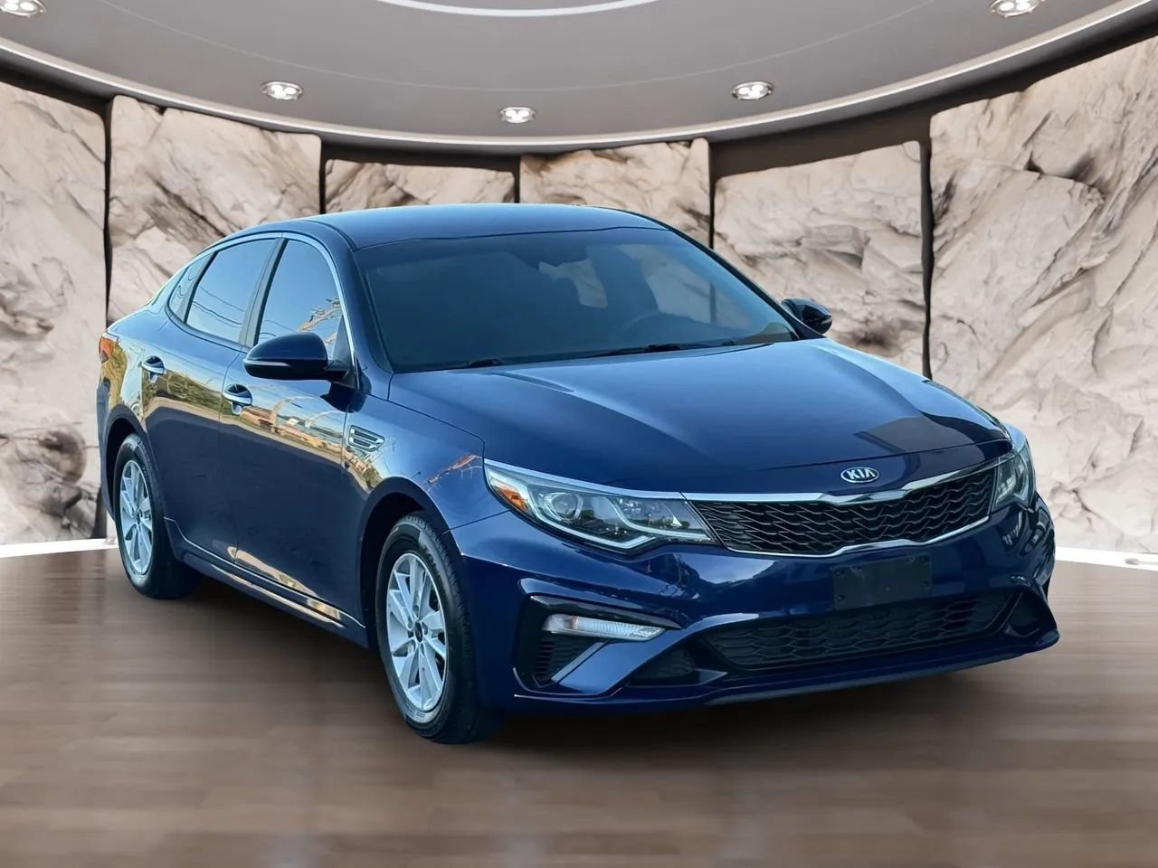 Used 2019 Kia Optima LX FWD image 1