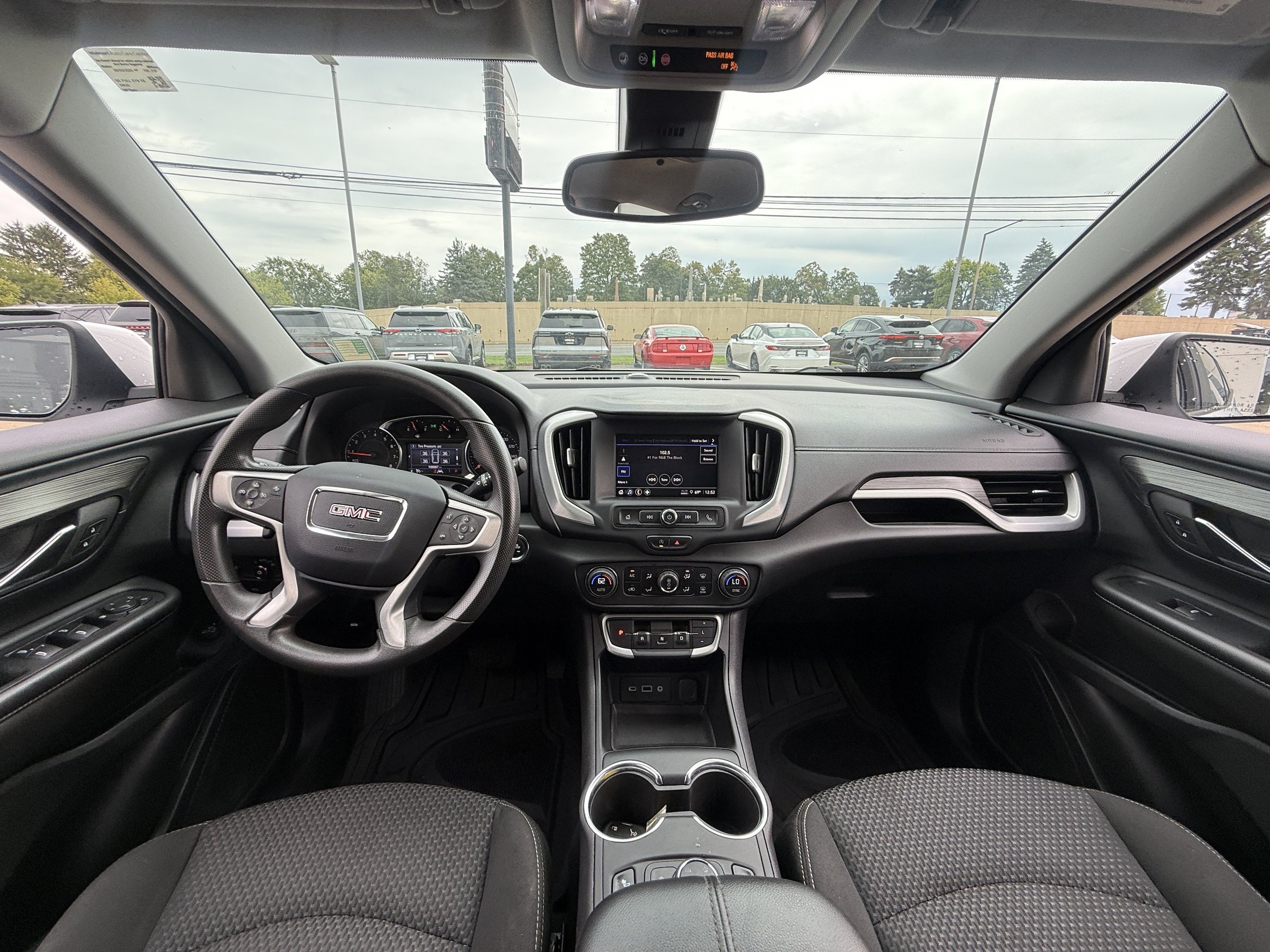 Used 2023 GMC Terrain SLE w/ Driver Convenience Package AWD/4WD image 14