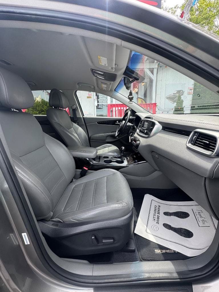 Used 2016 Kia Sorento EX FWD image 29