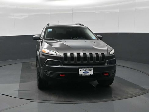 Used 2018 Jeep Cherokee Trailhawk w/ Quick Order Package 23L image 3