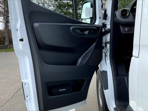 Certified 2025 Mercedes-Benz Sprinter 2500 image 14
