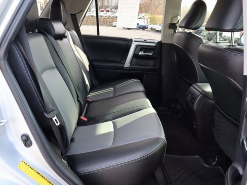 Used 2016 Toyota 4Runner SR5 image 22