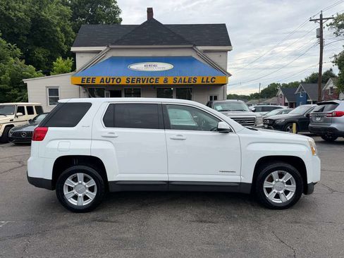 Used 2013 GMC Terrain SLE FWD image 1