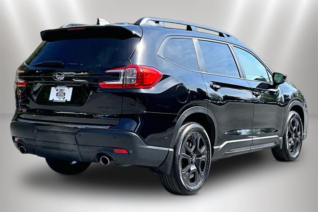 Used 2024 Subaru Ascent Onyx Edition AWD/4WD image 5