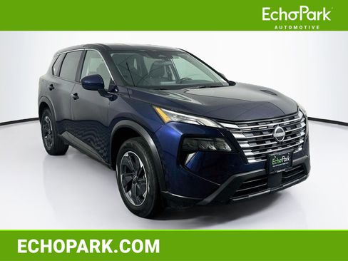 Used 2025 Nissan Rogue SV FWD image 1