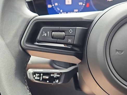 Certified 2025 Porsche Macan 4 Electric AWD/4WD image 29