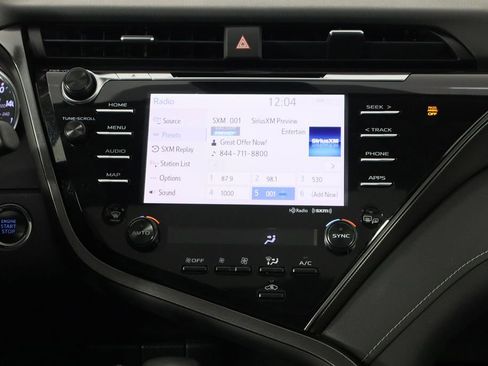 Used 2019 Toyota Camry XSE image 27