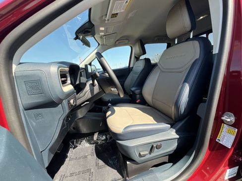 Certified 2025 Ford Maverick Lariat w/ 4K Tow Package image 13