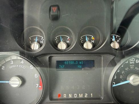 Used 2014 Ford F250 XLT w/ Snow Plow Prep Package AWD/4WD image 12