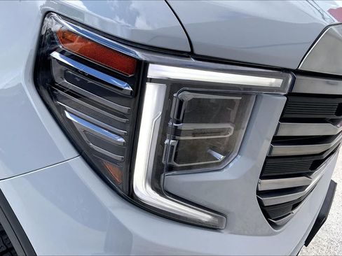Used 2024 GMC Sierra 1500 AT4 w/ Technology Package AWD/4WD image 31