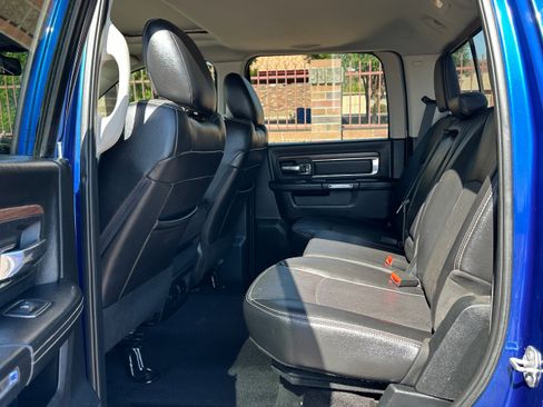 Used 2016 RAM 1500 Laramie w/ Convenience Group AWD/4WD image 7