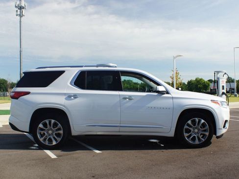 Used 2021 Chevrolet Traverse Premier image 24
