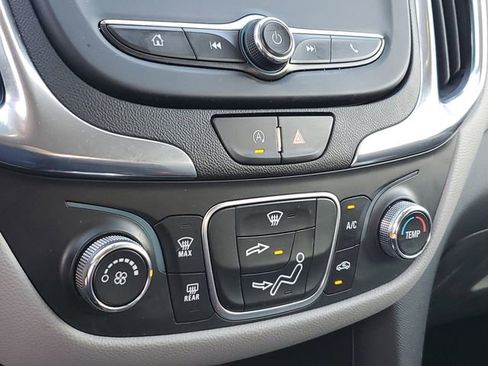 Used 2023 Chevrolet Equinox LS w/ LS Convenience Package image 25