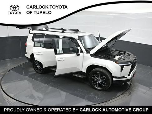 Used 2024 Lexus GX 550 w/ Accessory Package (Z1) AWD/4WD image 57
