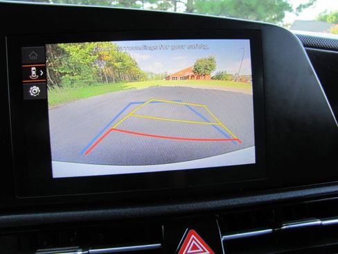 Used 2024 Kia Niro LX FWD image 34