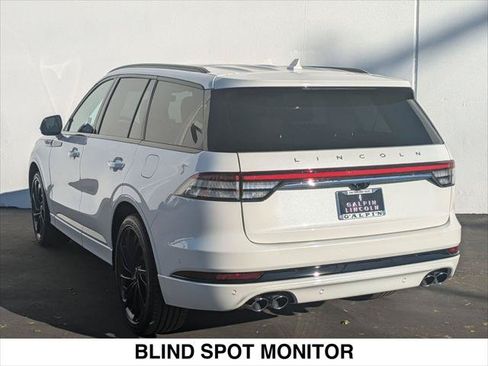 Used 2023 Lincoln Aviator Reserve w/ Equipment Group 201A AWD/4WD image 3