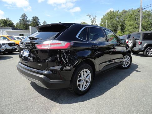 Used 2024 Ford Edge SEL AWD/4WD image 5