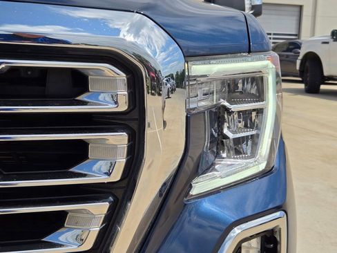 Used 2022 GMC Sierra 1500 SLT image 32