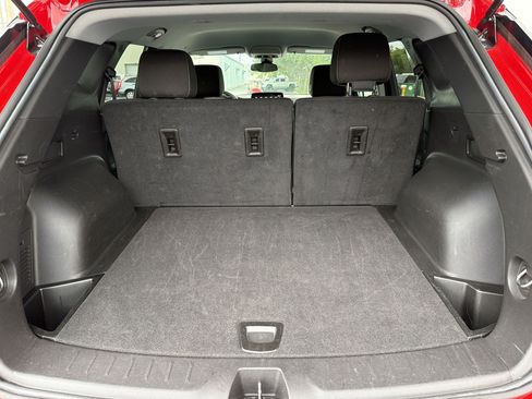 Used 2025 Chevrolet Blazer LT FWD image 23